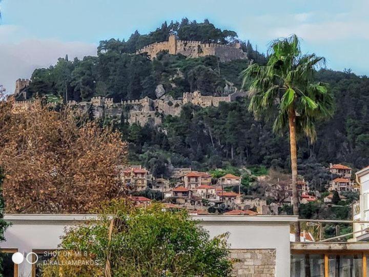 Nafpaktos Beach Luxury Suites Exterior foto